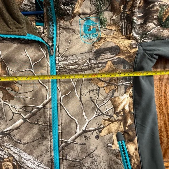 Gator Wader Camouflage Huntress Jacket with Teal Accents Med